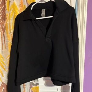 Crop Black Sweatshirt